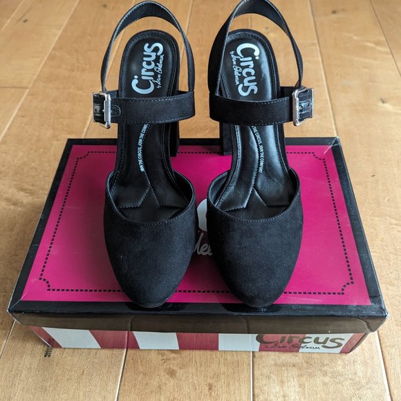 Worn Once - Circus by Sam Edelman, Black 'Daniela' Sandals - Picture 5 of 6